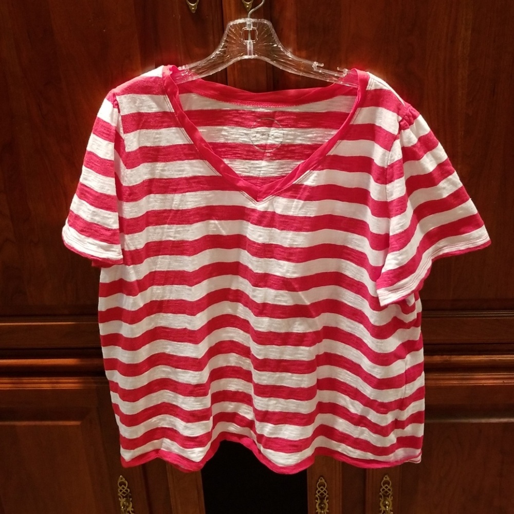 ☀️Red/White Striped V Neck Tee Shirt☀️